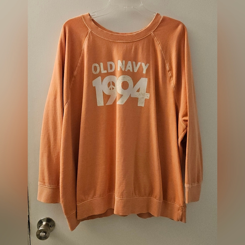Old Navy Women's Apricot Graphic Sweatshirt